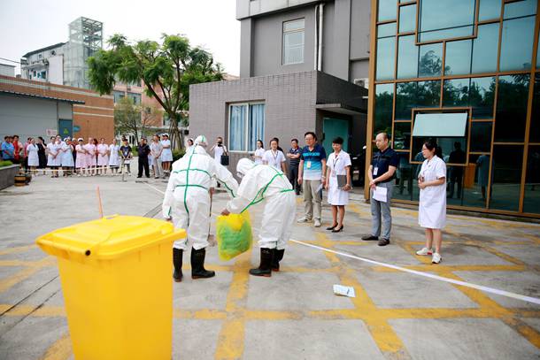 我院举行医疗废物泄露应急处置演练